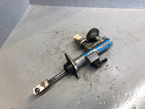 Discovery 2 Clutch Master Cylinder STC000280 TD5 Land Rover 1998 to 2004 R19026