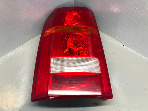 Discovery 3 Tail Light Cluster Near Side Rear XFB000573 2004 to 2009 D26036