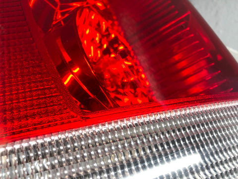 Discovery 3 Tail Light Cluster Near Side Rear XFB000573 2004 to 2009 D26036