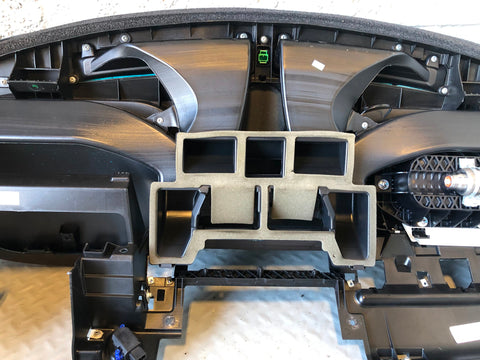 Range Rover Evoque Dashboard with Passenger Airbag Black 2011 to 2015 L02095