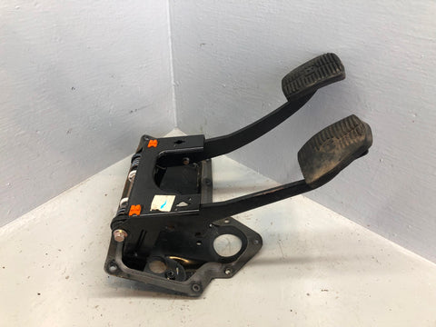 Discovery 2 Pedal Set Manual Clutch Brake 2.5 TD5 Land Rover 1998 to 2004 R19026