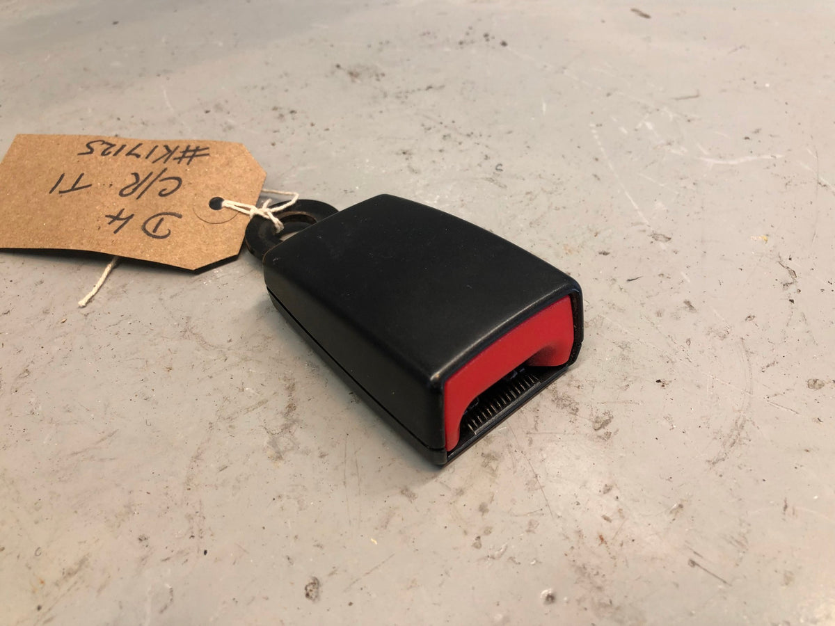 Discovery 4 Seat Belt Buckle Clasp Centre Rear Land Rover 2009 to 2016 Type 1