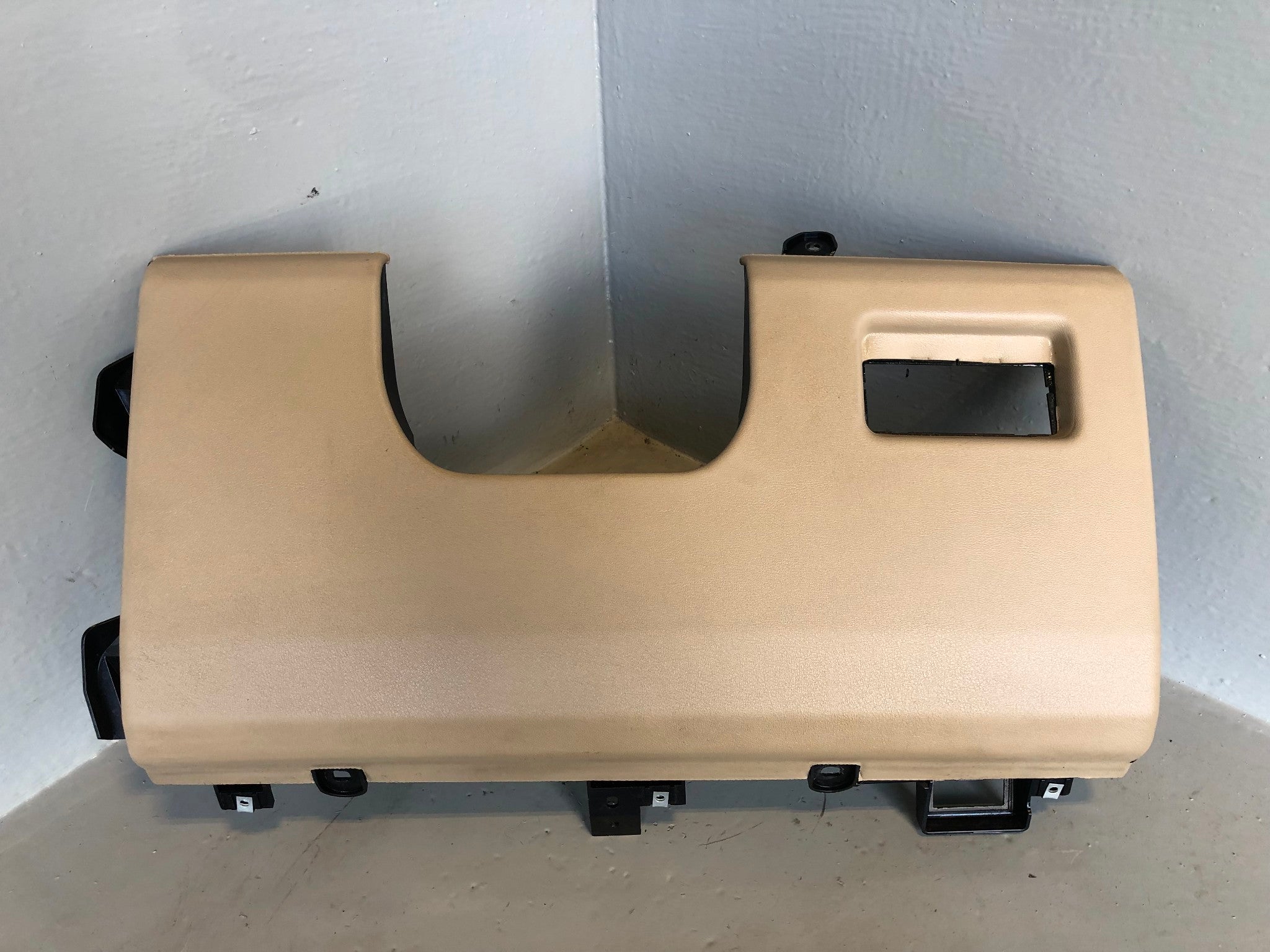 2005 Range Rover Panels Range Rover L405 Dash Panel Lower Trim Surround in Almond 2013 to 2017 ...