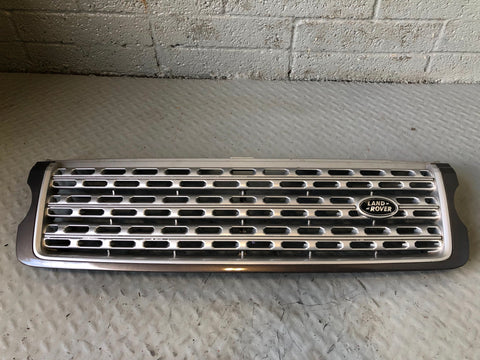 Range Rover L405 Grille Front in Silver Pre-Facelift 2013 to 2015 L18085