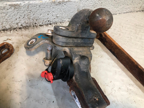 Discovery 3 Tow Bar Land Rover Fixed with Lock and Key 2004 to 2009 K21105