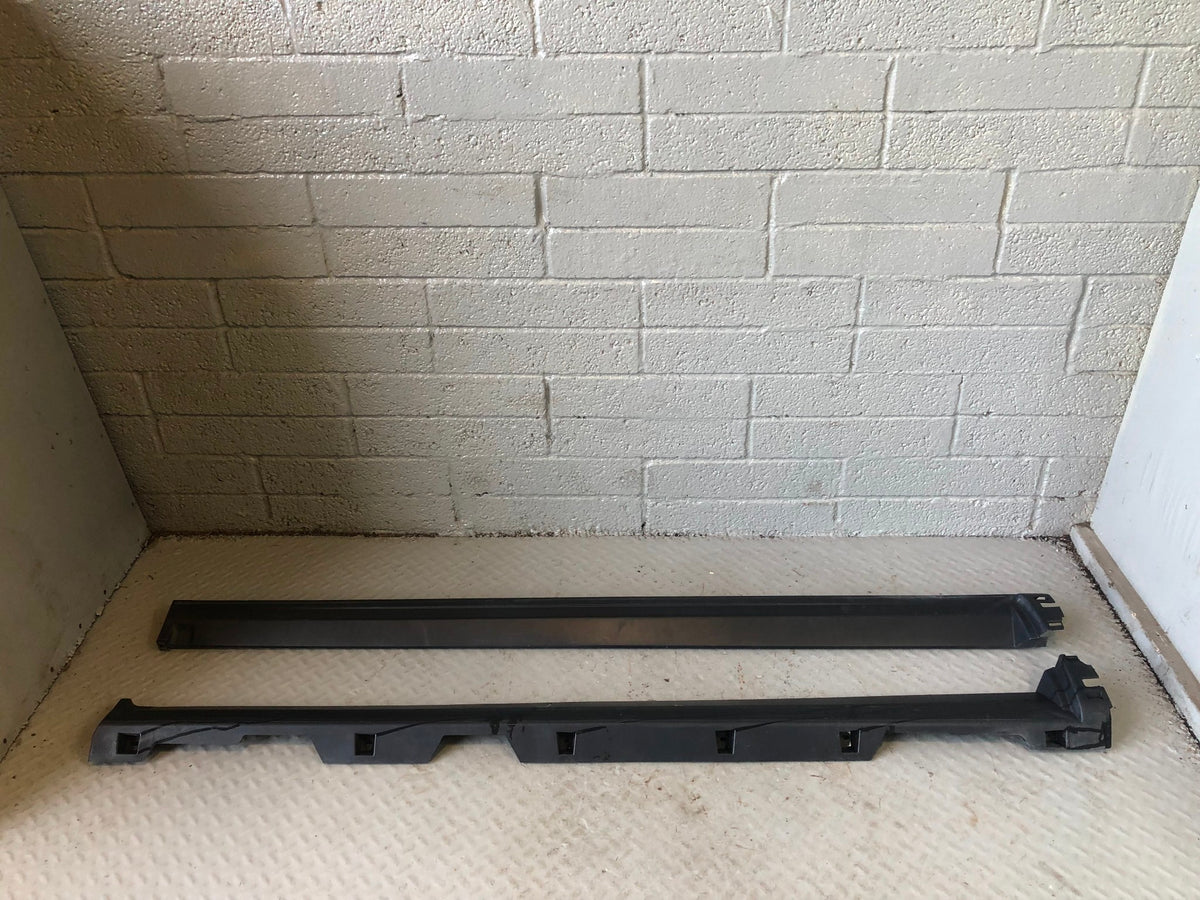 Discovery Sport Sill Covers Plastic Trims L550 Land Rover 2014 to 2019 L02015