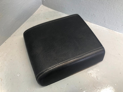 Range Rover Evoque Centre Console Armrest Lid in Ebony Black L538 L22055
