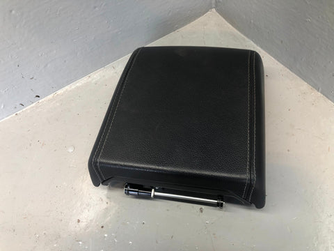 Range Rover Evoque Centre Console Armrest Lid in Ebony Black L538 L22055