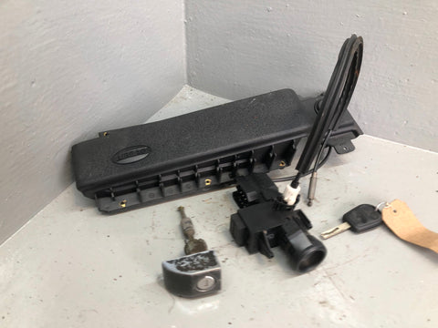 Range Rover L322 Ignition Barrel with Key Lock Set TD6 2002 to 2006 R24036