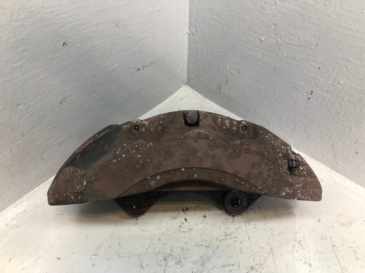 Range Rover Brake Caliper L322 Brembo Off Side Front 6 Piston 4.4 TDV8 L24026