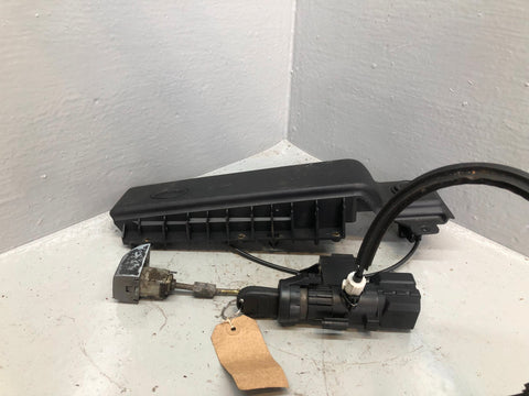 Range Rover L322 Ignition Barrel with Key Lock Set TD6 2002 to 2006 R24036