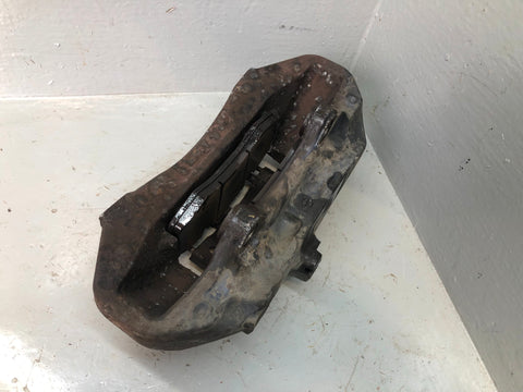 Range Rover Brake Caliper L322 Brembo Off Side Front 6 Piston 4.4 TDV8 L24026