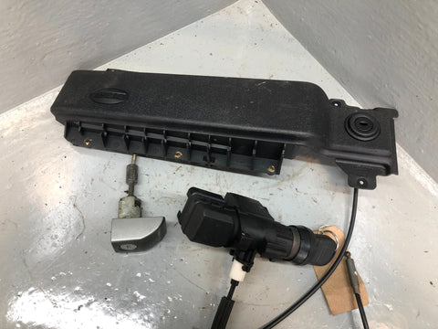 Range Rover L322 Ignition Barrel with Key Lock Set TD6 2002 to 2006 R24036