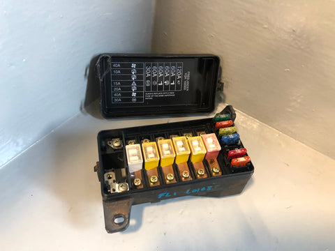 Freelander 1 Fuse Relay Box 2.0 Di YQE103040 Land Rover 1998 to 2001