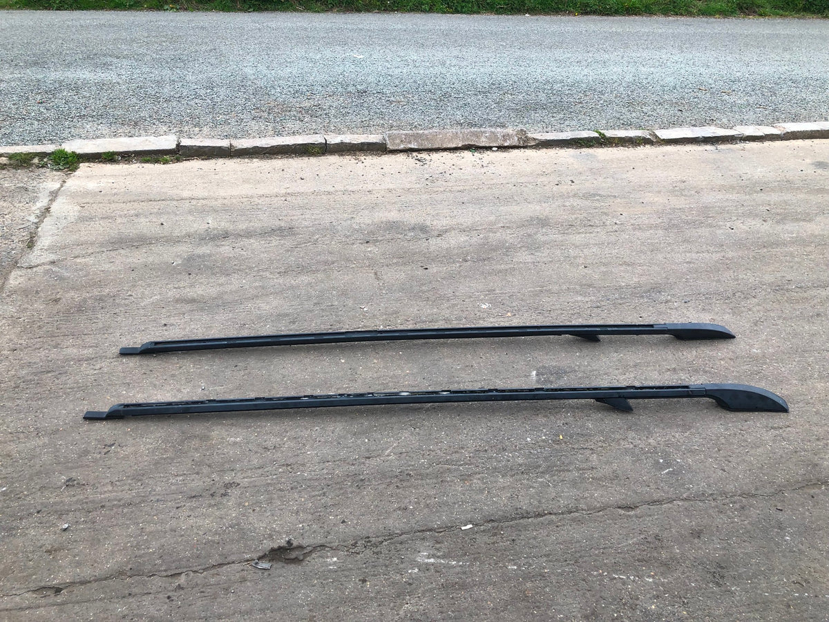 Discovery 3 Roof Rails Full Length Roof Bars in Black Land Rover 2004 to 2009
