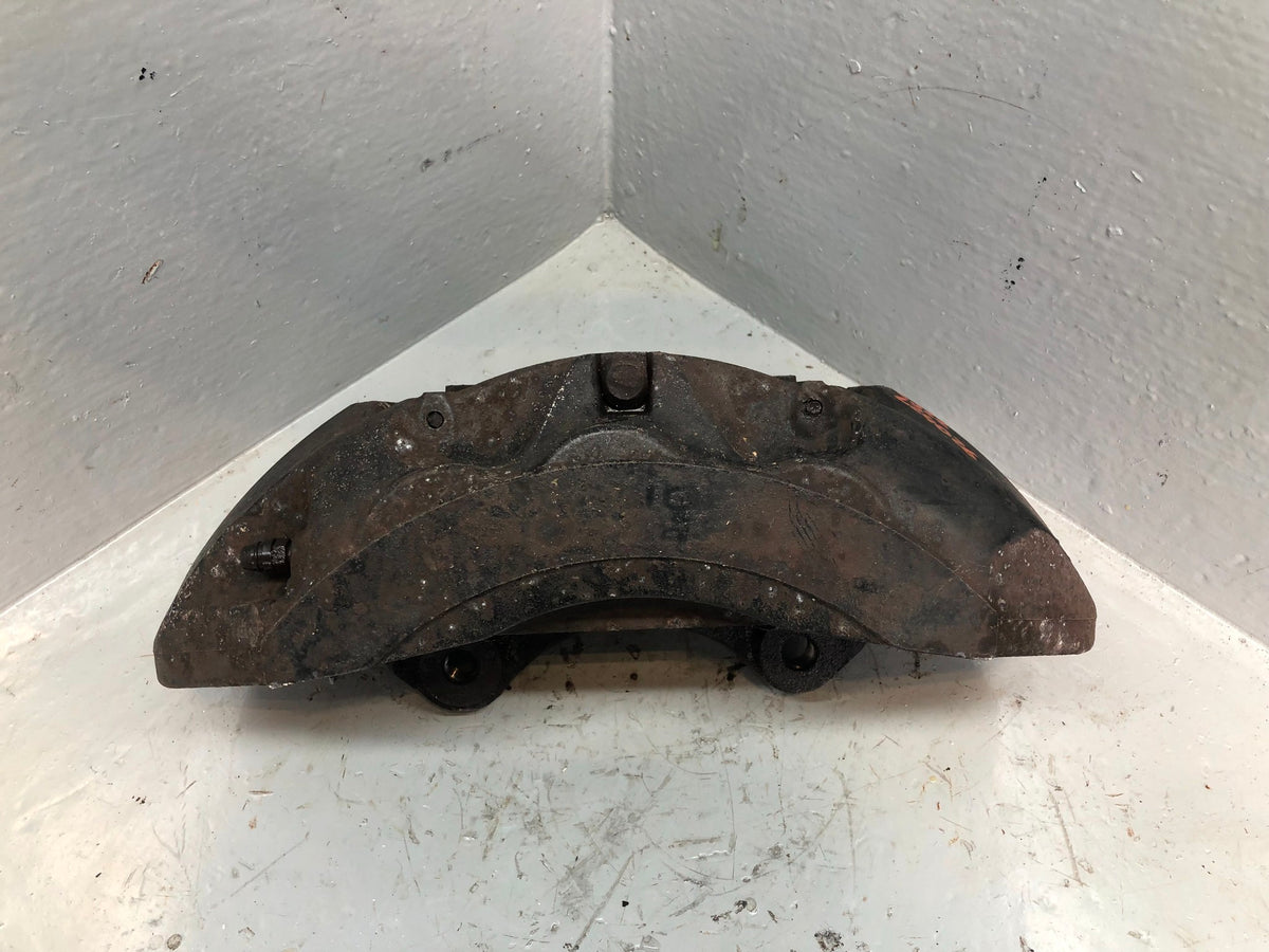 Range Rover Brake Caliper L322 Brembo Near Side Front 6 Piston 4.4 TDV8 L24026