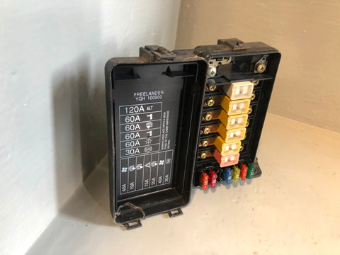 Freelander 1 Fuse Relay Box 2.0 Di YQE103040 Land Rover 1998 to 2001