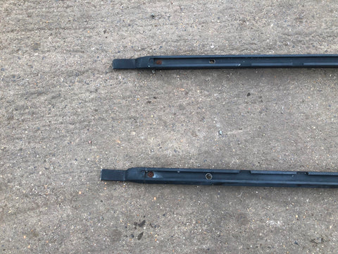 Discovery 3 Roof Rails Full Length Roof Bars in Black Land Rover 2004 to 2009