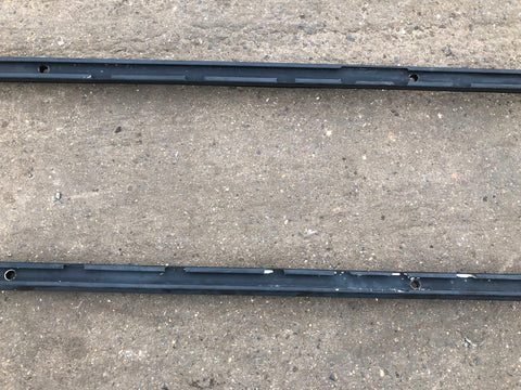 Discovery 3 Roof Rails Full Length Roof Bars in Black Land Rover 2004 to 2009
