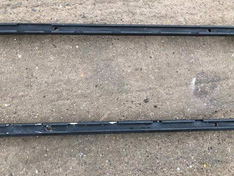 Discovery 3 Roof Rails Full Length Roof Bars in Black Land Rover 2004 to 2009