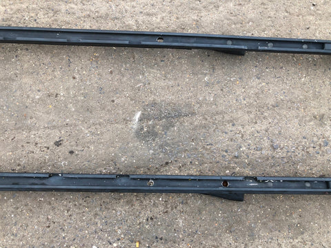Discovery 3 Roof Rails Full Length Roof Bars in Black Land Rover 2004 to 2009