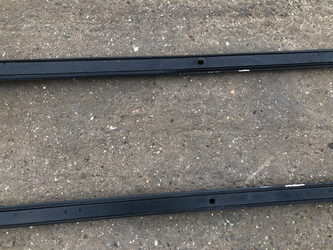 Discovery 3 Roof Rails Full Length Roof Bars in Black Land Rover 2004 to 2009