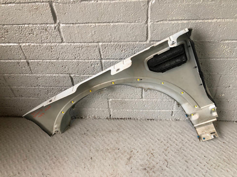 Discovery 3 Wing Off Side Front Zermatt Silver Land Rover 2004 to 2009 D26036