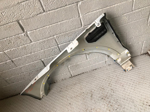 Discovery 3 Wing Off Side Front Zermatt Silver Land Rover 2004 to 2009 D26036