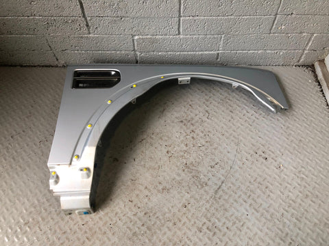Discovery 3 Wing Off Side Front Zermatt Silver Land Rover 2004 to 2009 D26036