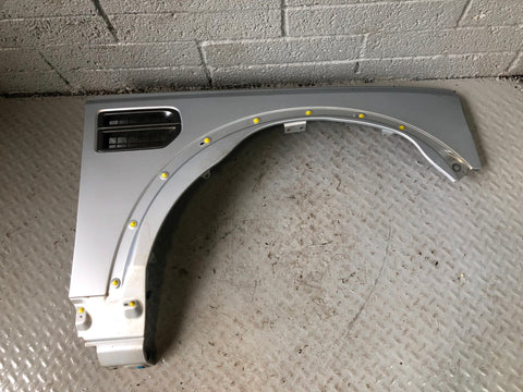 Discovery 3 Wing Off Side Front Zermatt Silver Land Rover 2004 to 2009 D26036