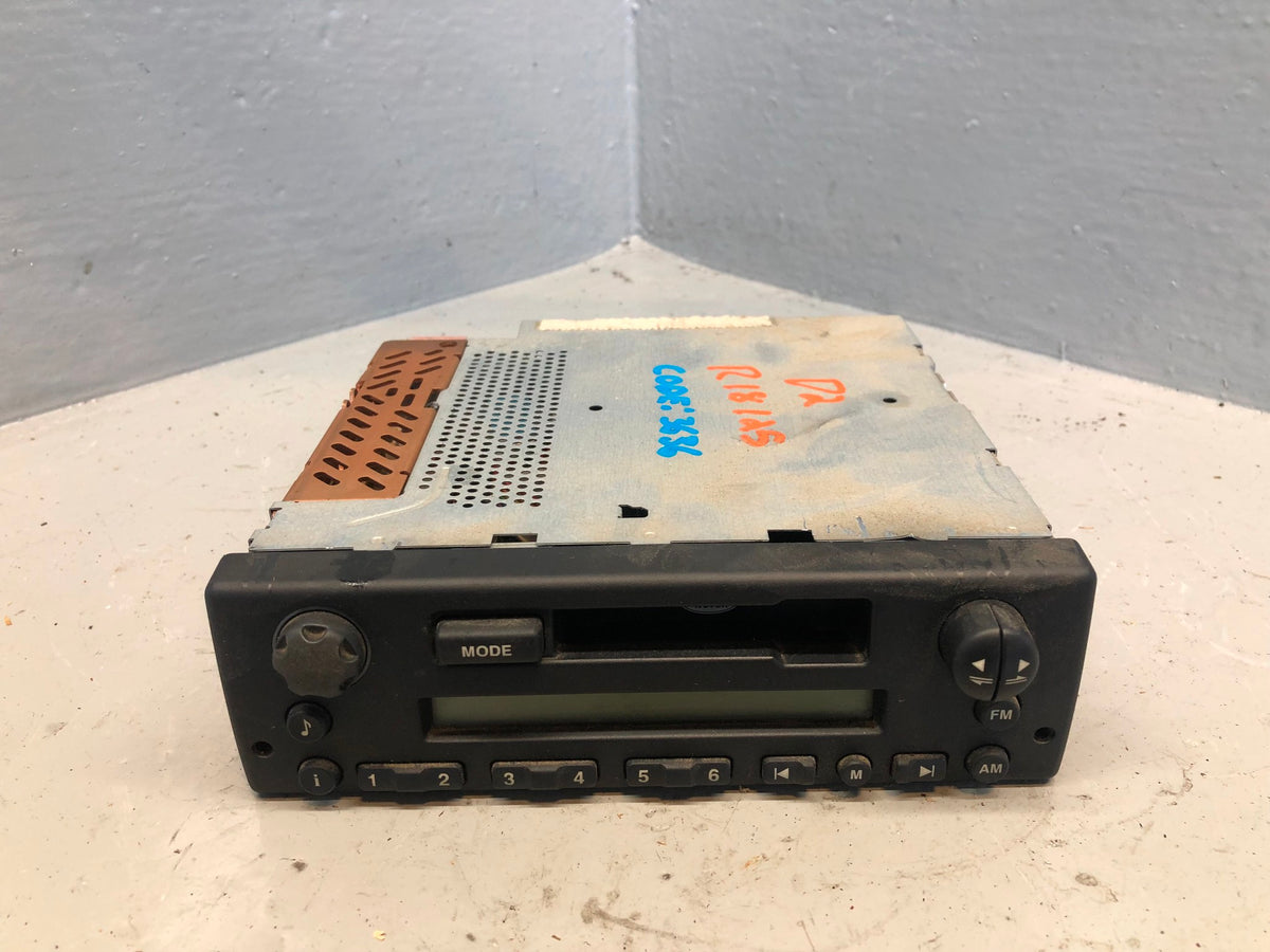 Discovery 2 Stereo Head Unit Radio Cassette Player XQD000050PMA R18125