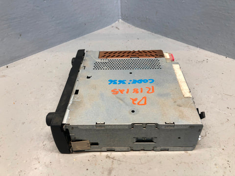 Discovery 2 Stereo Head Unit Radio Cassette Player XQD000050PMA R18125