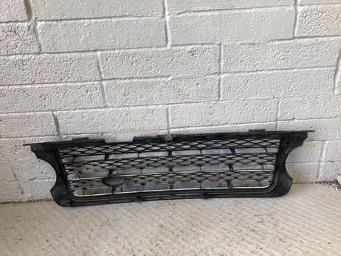 Range Rover L322 Grille Front Facelift Grey and Silver 2010 to 2013 L24026
