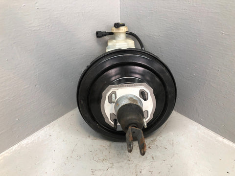 Discovery 3 Brake Servo and Master Cylinder Manual Land Rover D26036