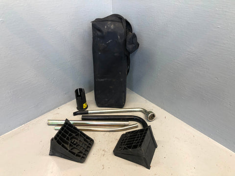 Discovery 2 Tool Kit Bag with Wheel Brace Chocks Land Rover 1998 to 2004 R18125