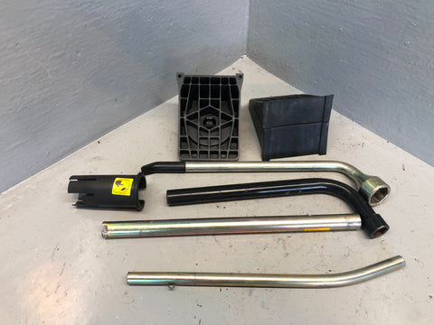 Discovery 2 Tool Kit Bag with Wheel Brace Chocks Land Rover 1998 to 2004 R18125