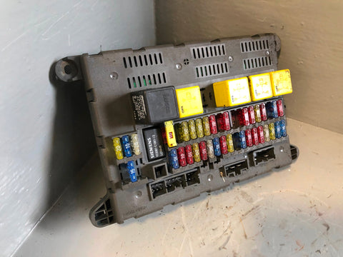 Freelander 1 Fuse Box Internal Under Dash YQE102930 1998 to 2001 Land Rover