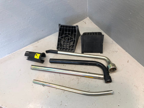 Discovery 2 Tool Kit Bag with Wheel Brace Chocks Land Rover 1998 to 2004 R18125