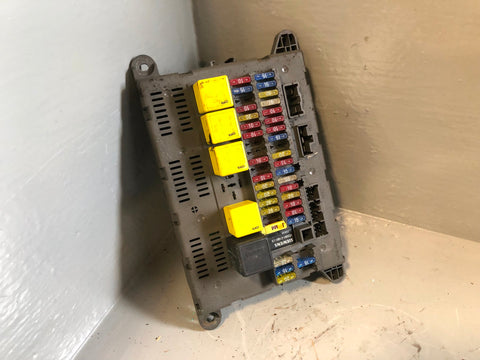 Freelander 1 Fuse Box Internal Under Dash YQE102930 1998 to 2001 Land Rover