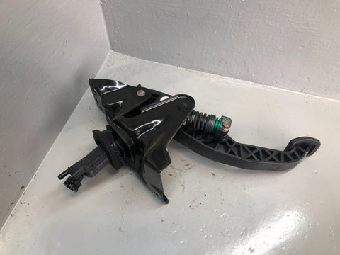 Discovery Sport Clutch Pedal GJ32-7B633-BB Manual L550 Land Rover 2014 to 2019