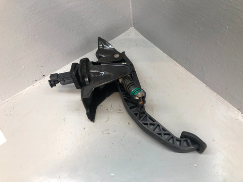 Discovery Sport Clutch Pedal GJ32-7B633-BB Manual L550 Land Rover 2014 to 2019