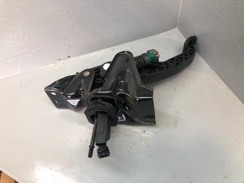 Discovery Sport Clutch Pedal GJ32-7B633-BB Manual L550 Land Rover 2014 to 2019