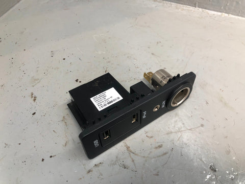 Range Rover Evoque USB AUX 12V Centre Console A2C5336865900 L538 2011 to 2018