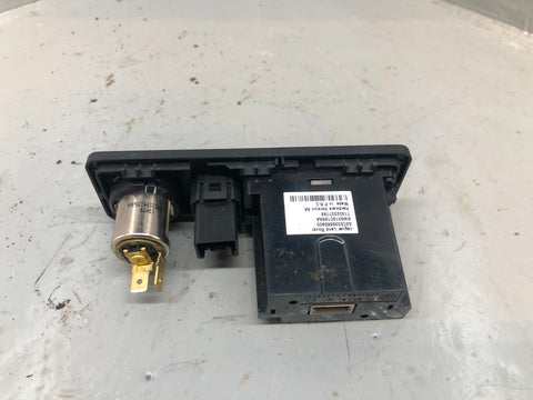 Range Rover Evoque USB AUX 12V Centre Console A2C5336865900 L538 2011 to 2018
