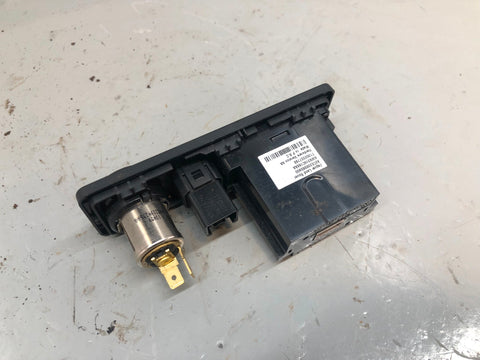 Range Rover Evoque USB AUX 12V Centre Console A2C5336865900 L538 2011 to 2018