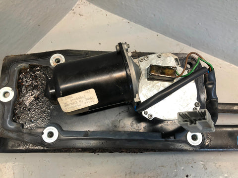 Discovery 2 Front Wiper Motor and Linkage DKD100620 Land Rover R18125