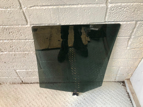 Discovery 4 Glass Rear Door Window Off Side Land Rover 2009 to 2016 Tinted