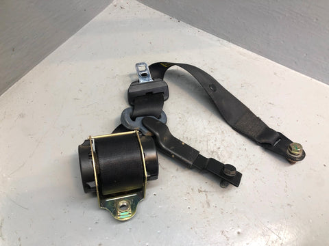 Discovery 2 Seat Belt Off Side Rear 2nd Middle Row Black Land Rover 1998 to 2004