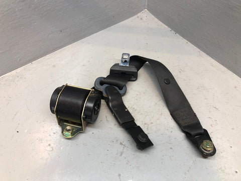 Discovery 2 Seat Belt Off Side Rear 2nd Middle Row Black Land Rover 1998 to 2004