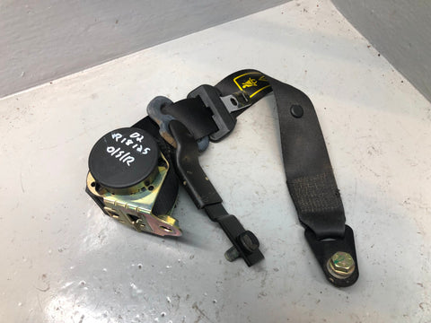 Discovery 2 Seat Belt Off Side Rear 2nd Middle Row Black Land Rover 1998 to 2004